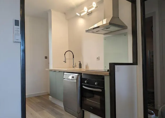 Apartment - Vue Imprenable Sur La Cite Medievale - Parking Gratuit - Climatise