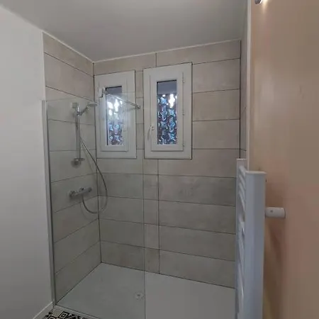 - Vue Imprenable Sur La Cite Medievale - Parking Gratuit - Climatise Apartment Carcassonne